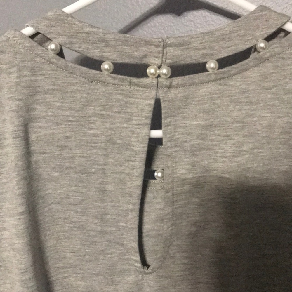 Anthro Postmark Pearl Cutout Grey Short Sleeve Top - Picture 5 of 6